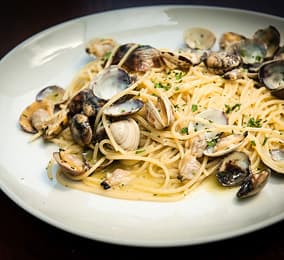 Spaghetti with clams